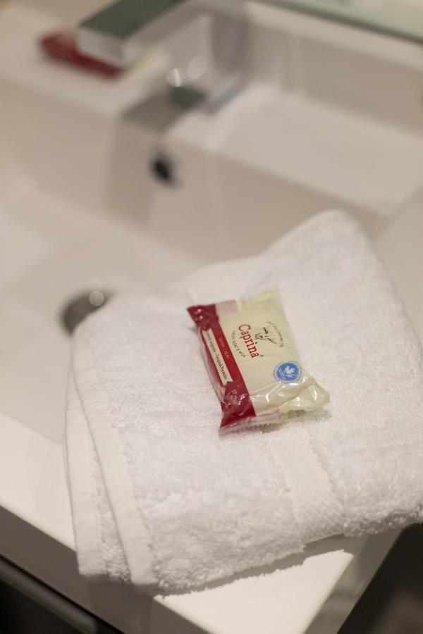 Serene And Styled Little Italy Full Bath By Den Apartamento *
