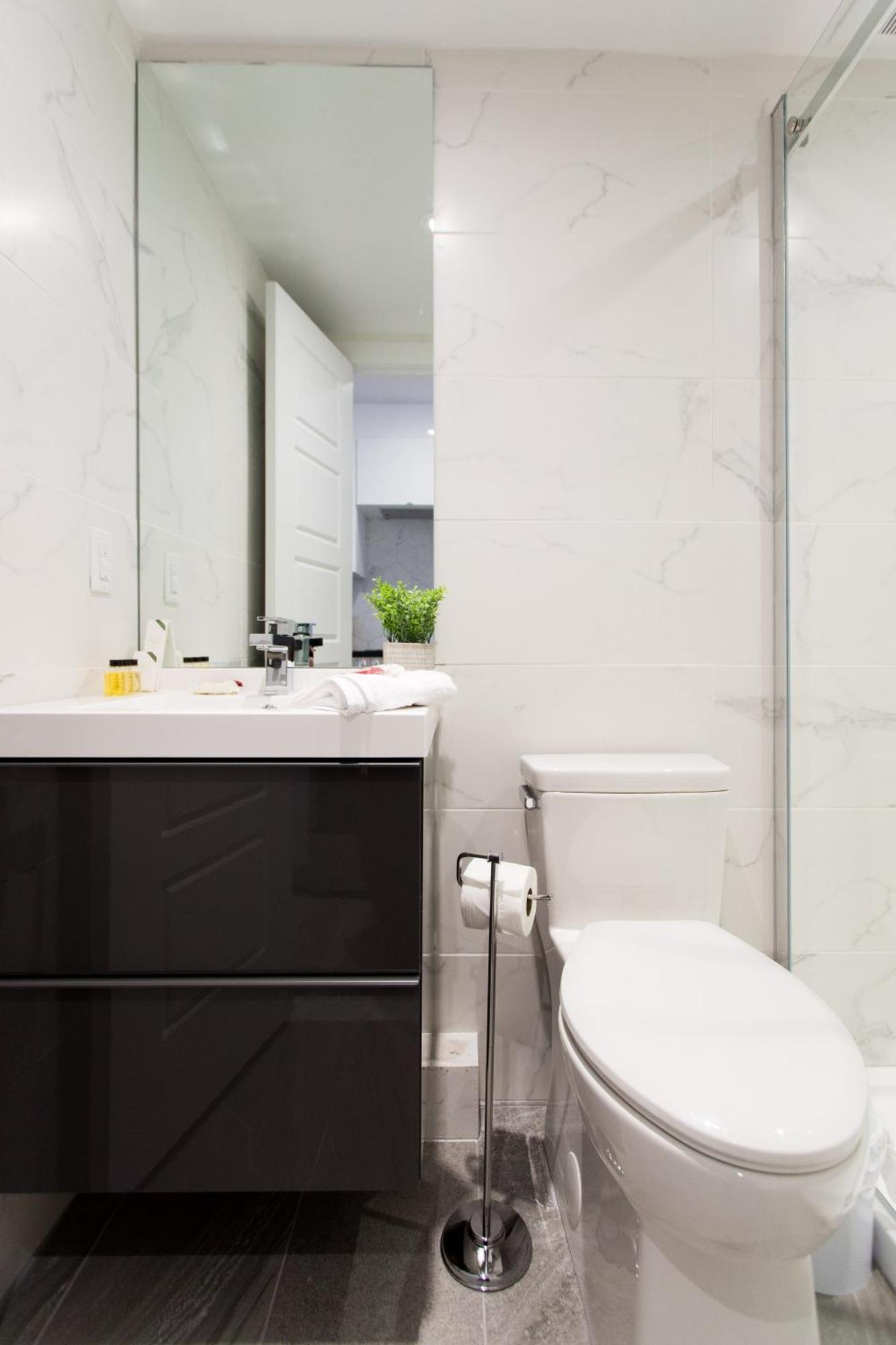 Apartamento Serene And Styled Little Italy Full Bath By Den Montreal